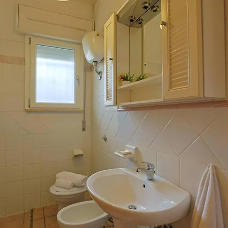 Holiday home Casa Laura 1 A 20 Mt Dalla Di San Pietro in Bevagna