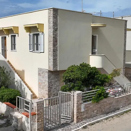 Casa Laura 2 A 20 Mt Dalla Di